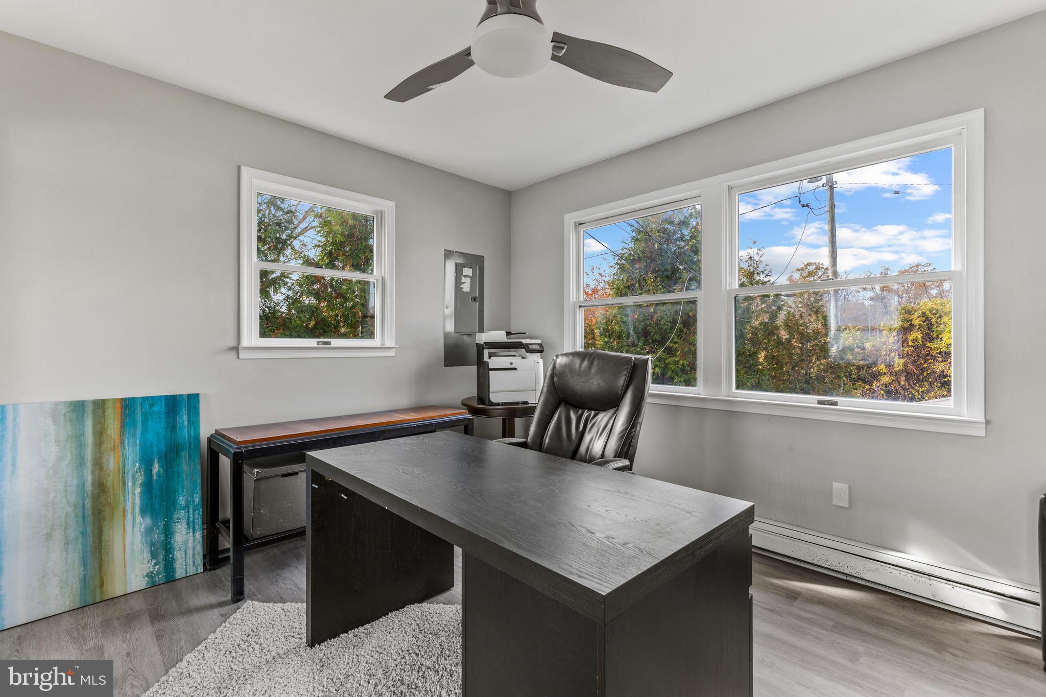 BOWLEYS QUARTERS - Residential