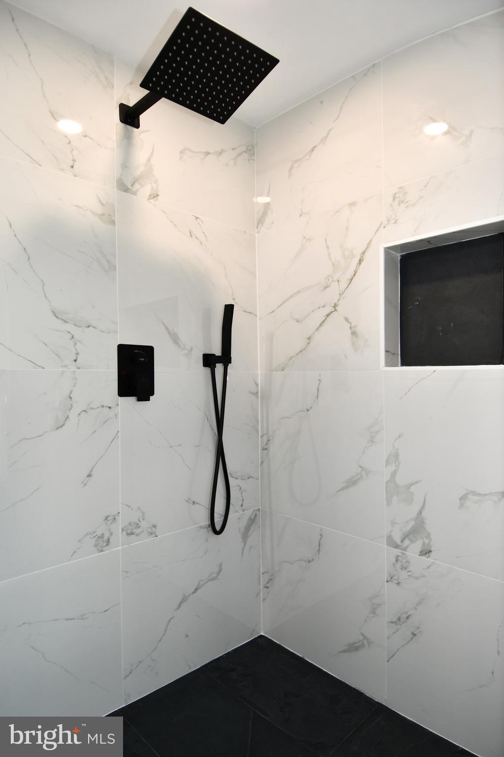 DAMASCUS OUTSIDE - Residential