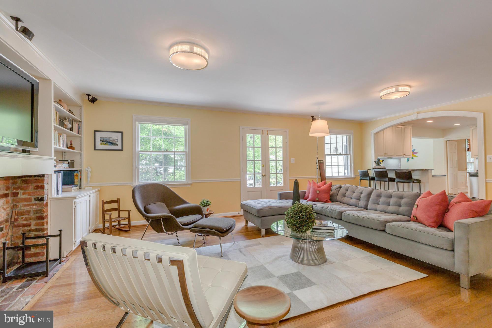 RIVER FALLS - Residential