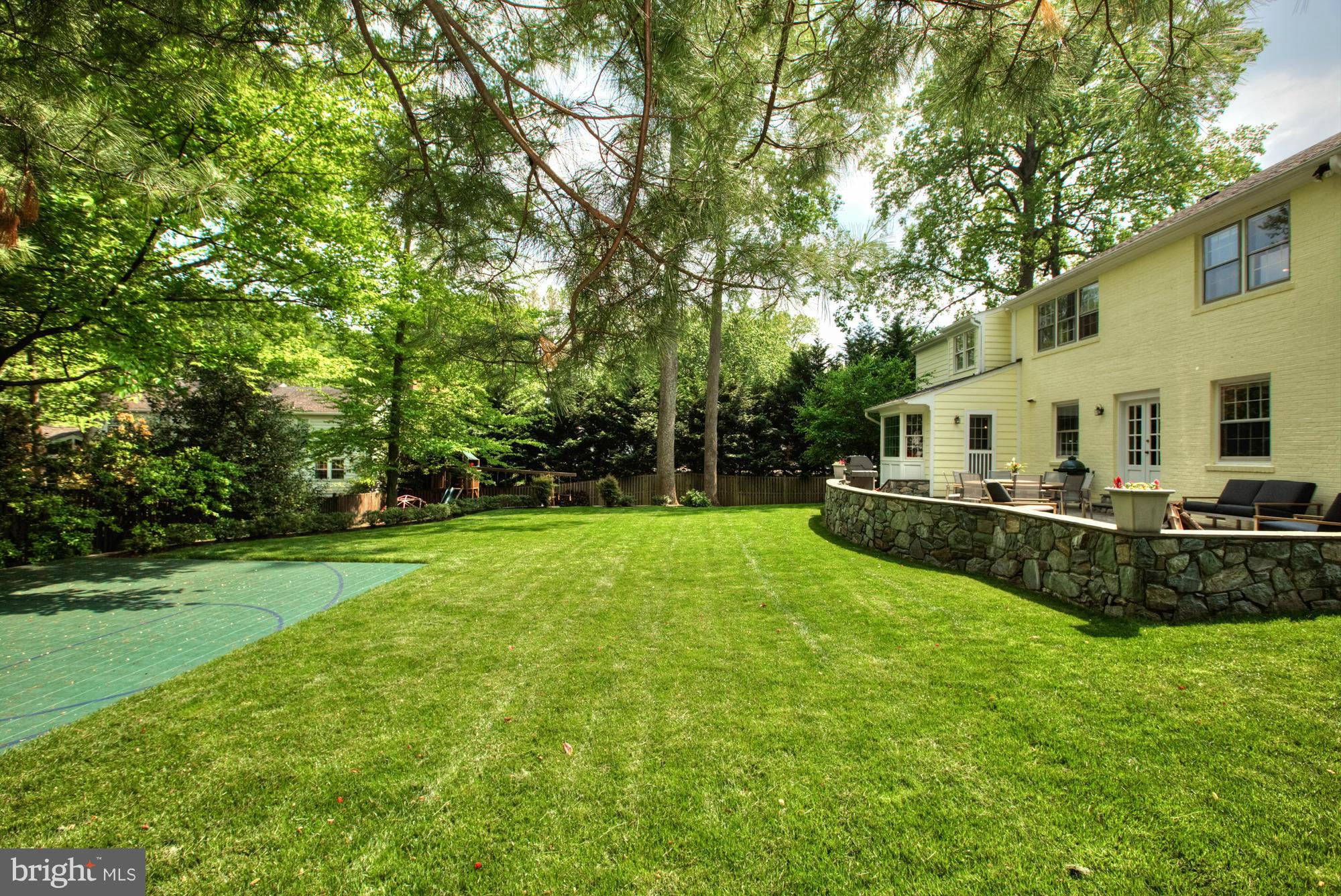 RIVER FALLS - Residential