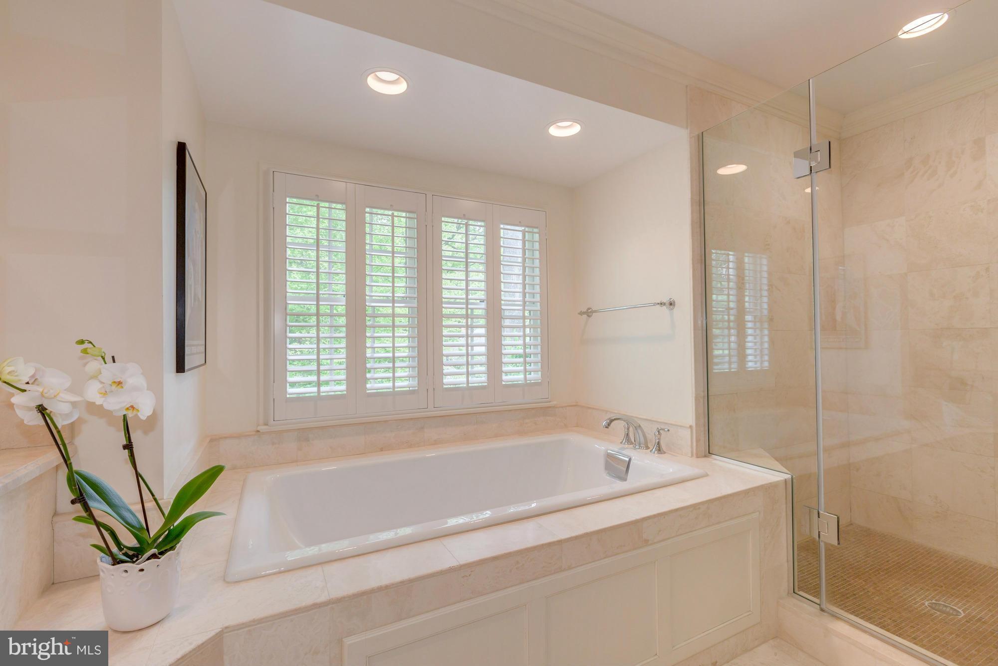 RIVER FALLS - Residential