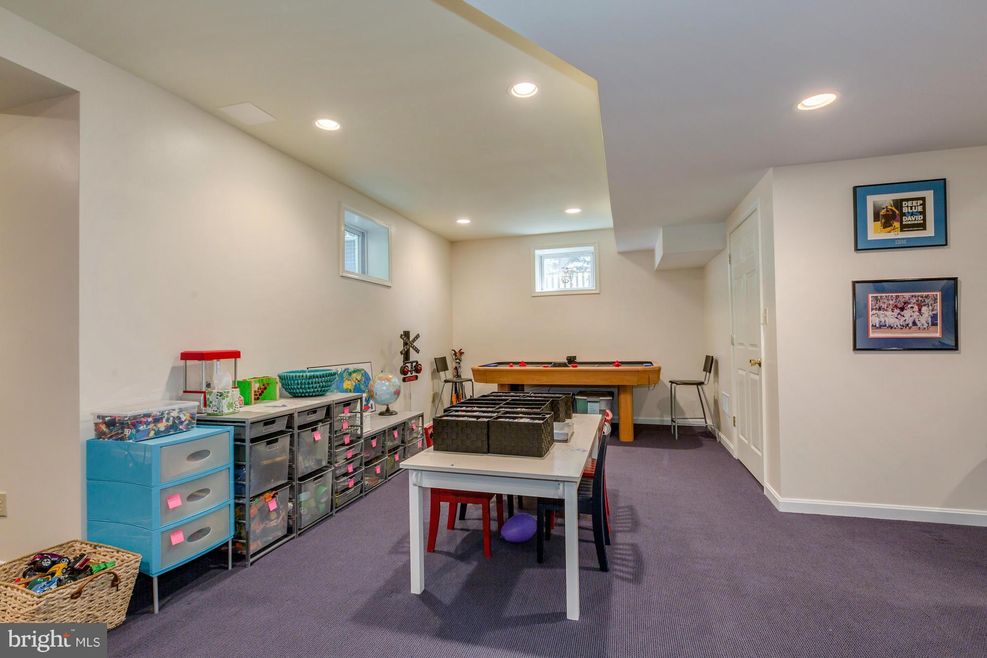 RIVER FALLS - Residential