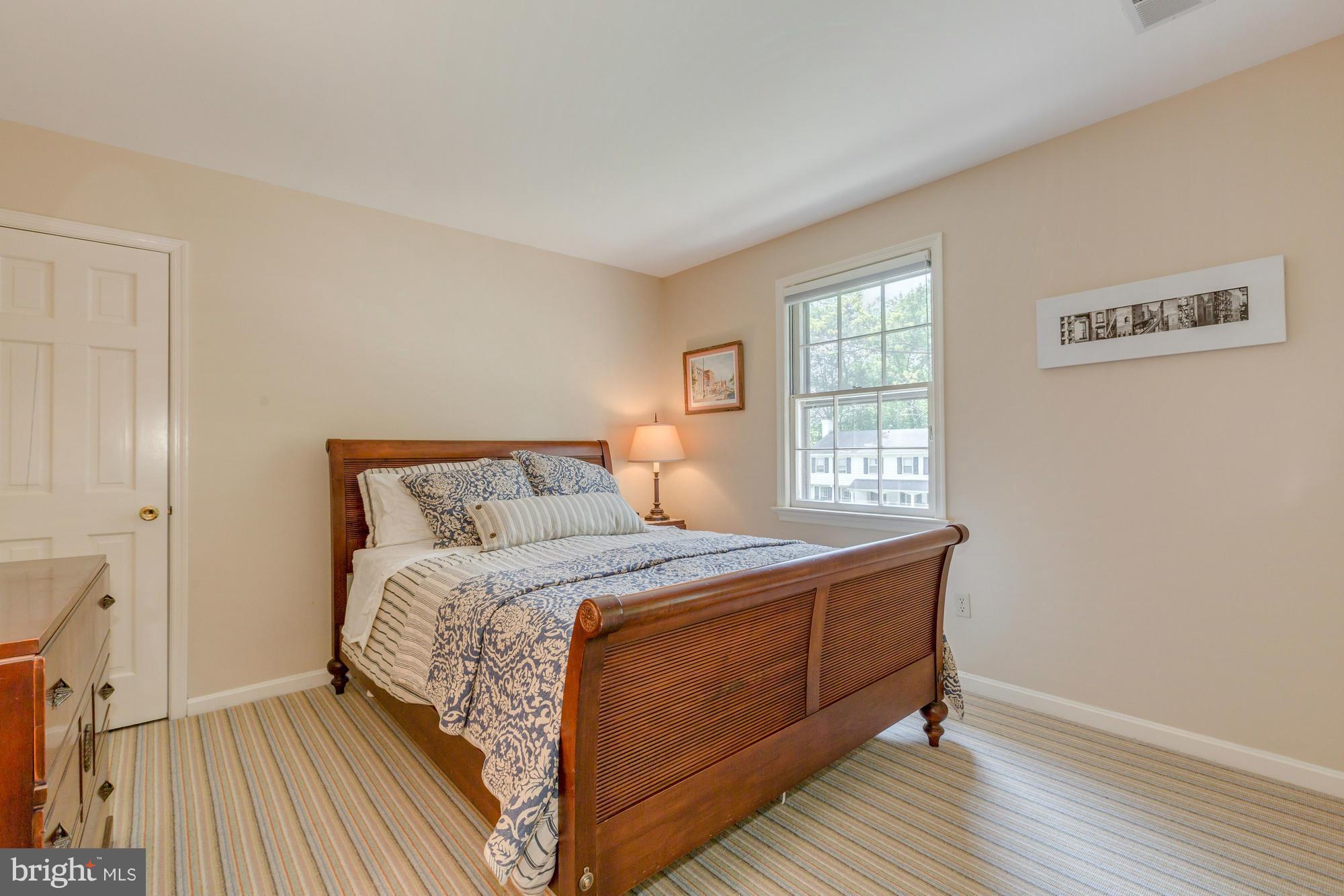 RIVER FALLS - Residential