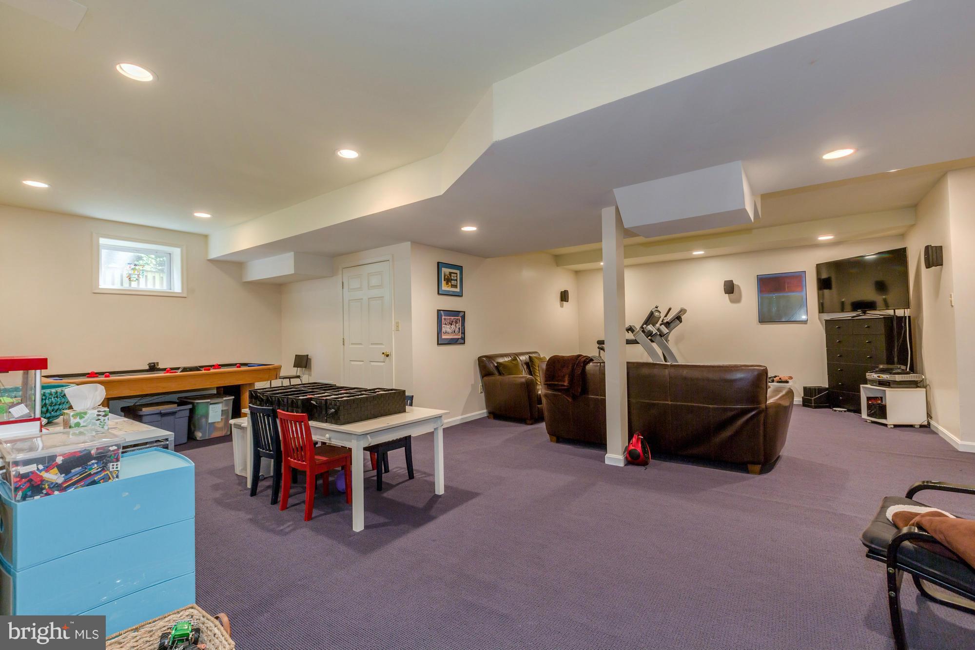 RIVER FALLS - Residential