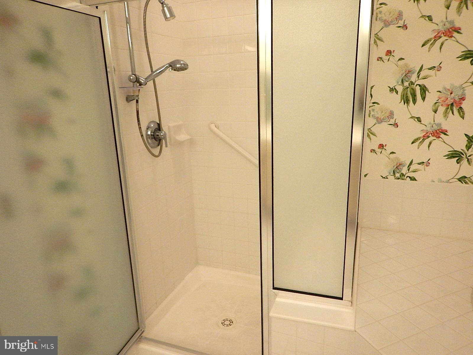 WATERS EDGE - Residential