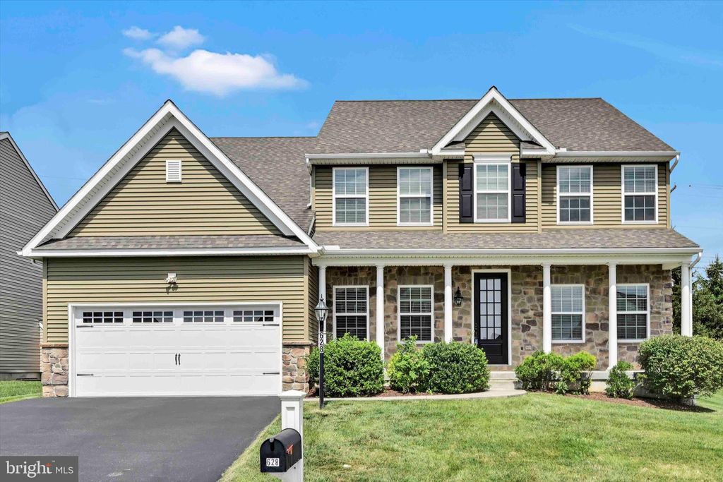 Photo of 628 Warminster Lane, LITITZ, PA 17543 (MLS # PALA2070200)
