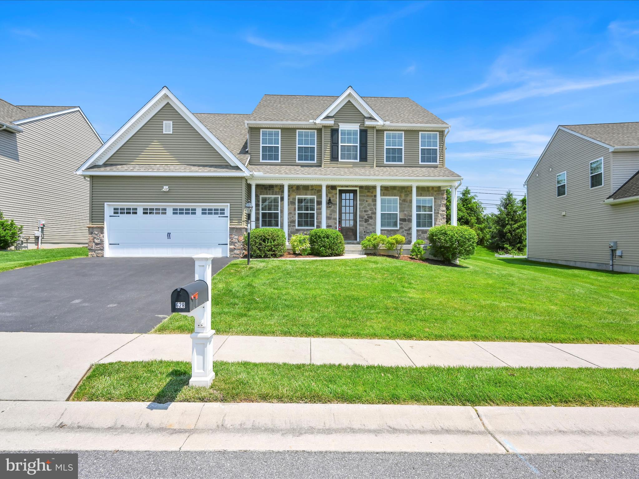 628 WARMINSTER LANE