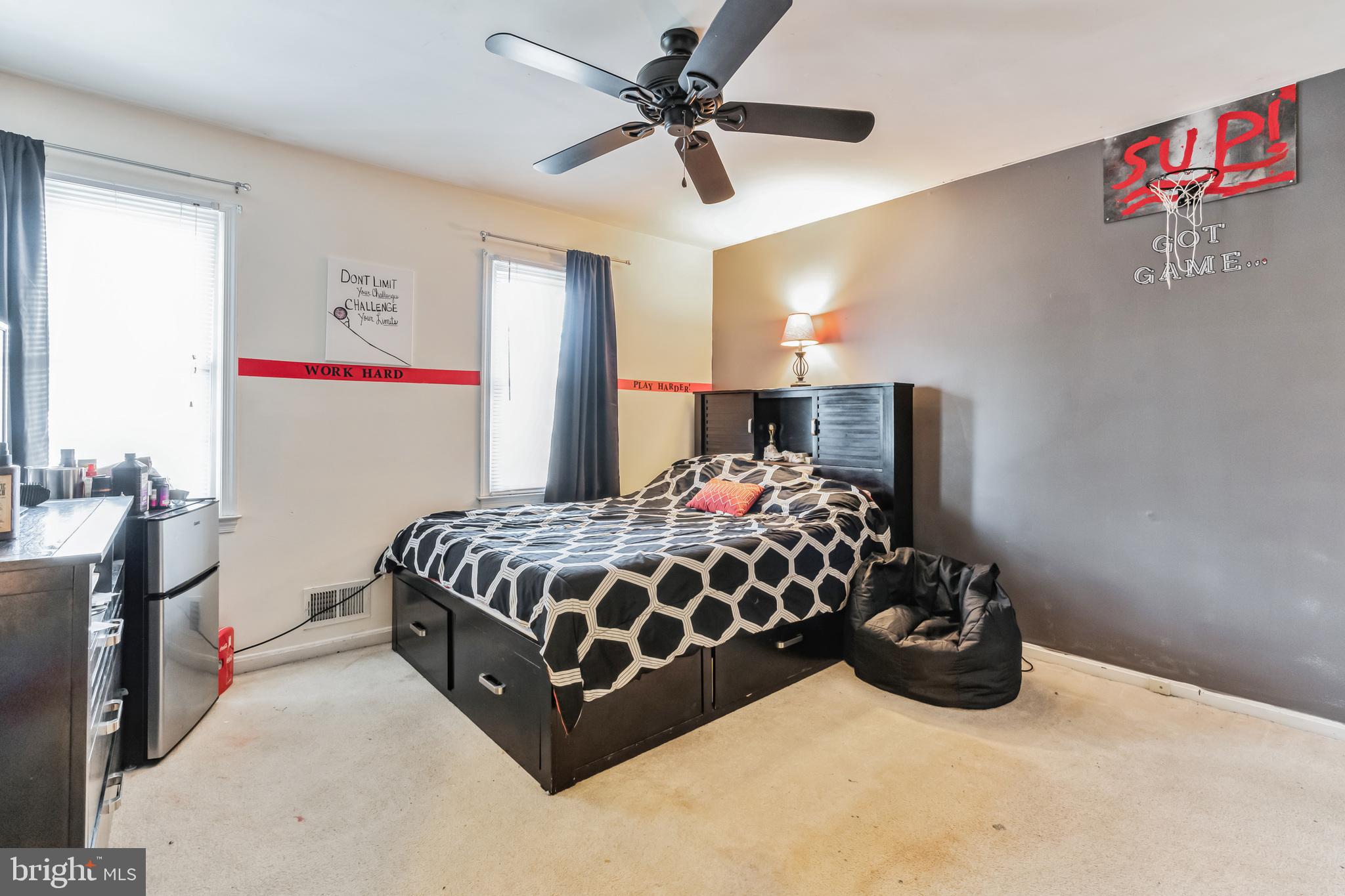 SINGING HILLS - Residential