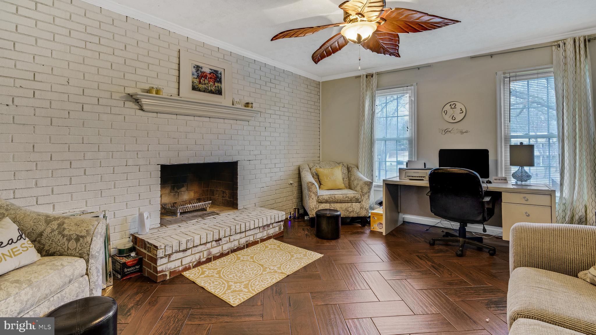 SINGING HILLS - Residential