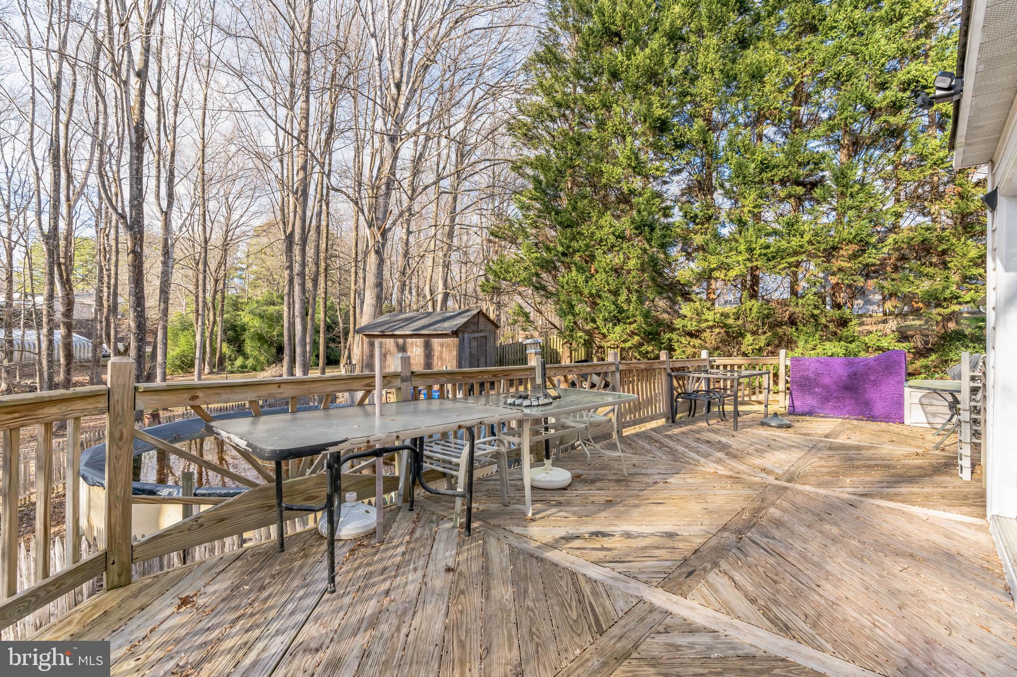 SINGING HILLS - Residential