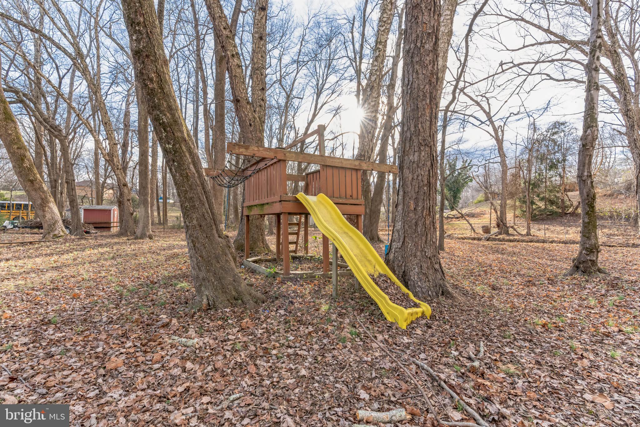 SINGING HILLS - Residential