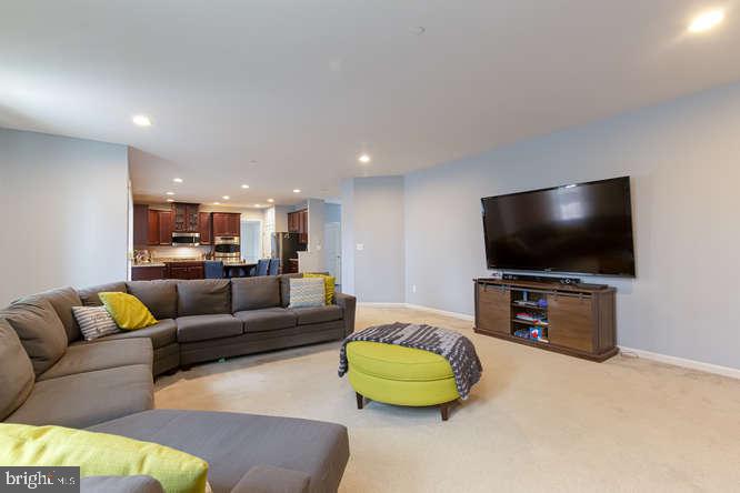 PATRIOTS GLEN - Residential