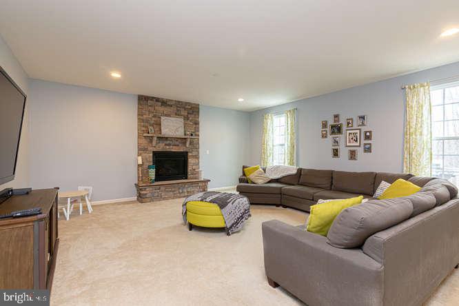 PATRIOTS GLEN - Residential