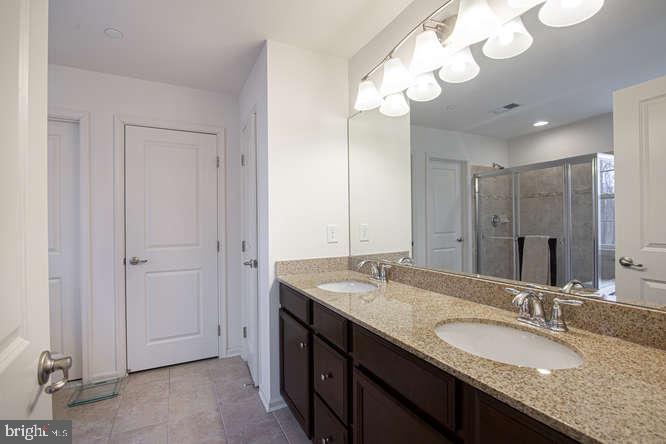 PATRIOTS GLEN - Residential