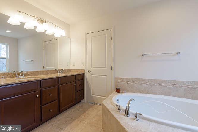 PATRIOTS GLEN - Residential