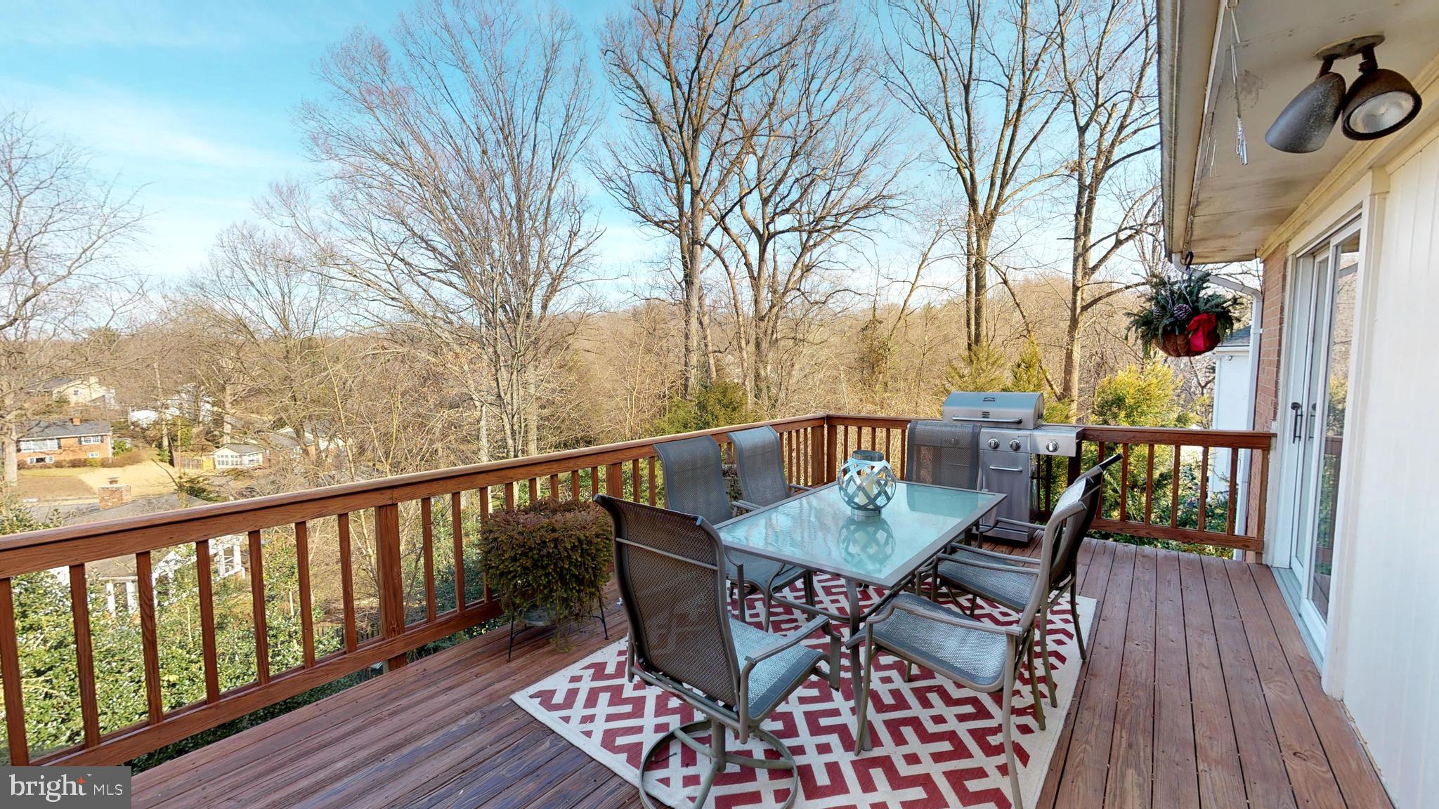 RIVERCREST - Residential