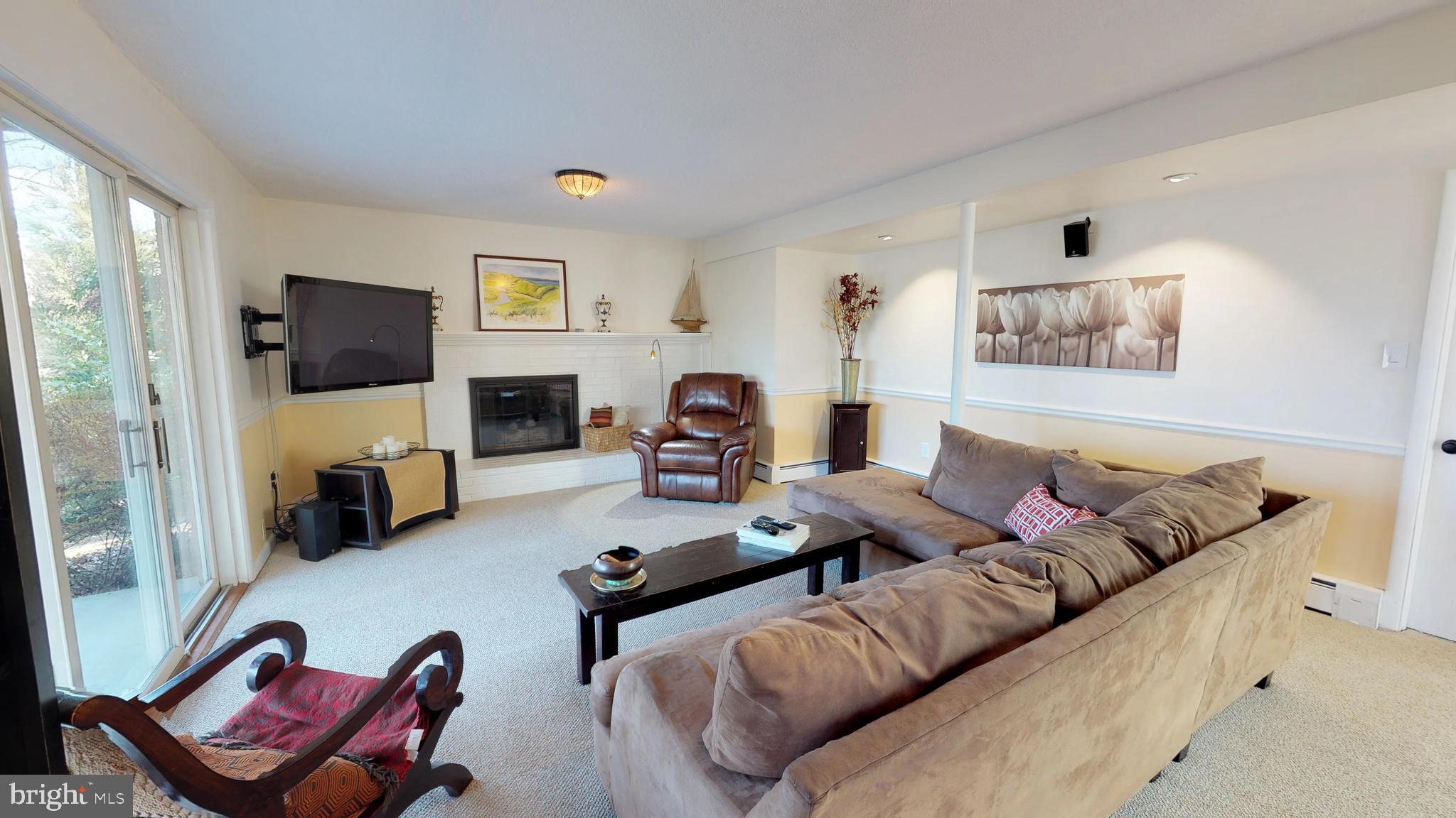 RIVERCREST - Residential