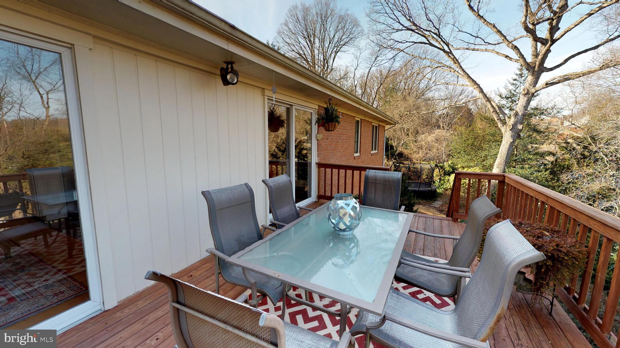 RIVERCREST - Residential