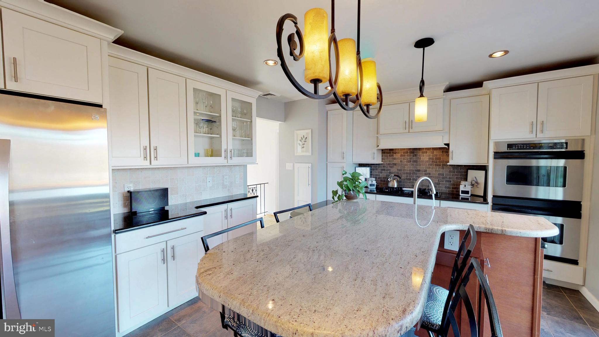 RIVERCREST - Residential