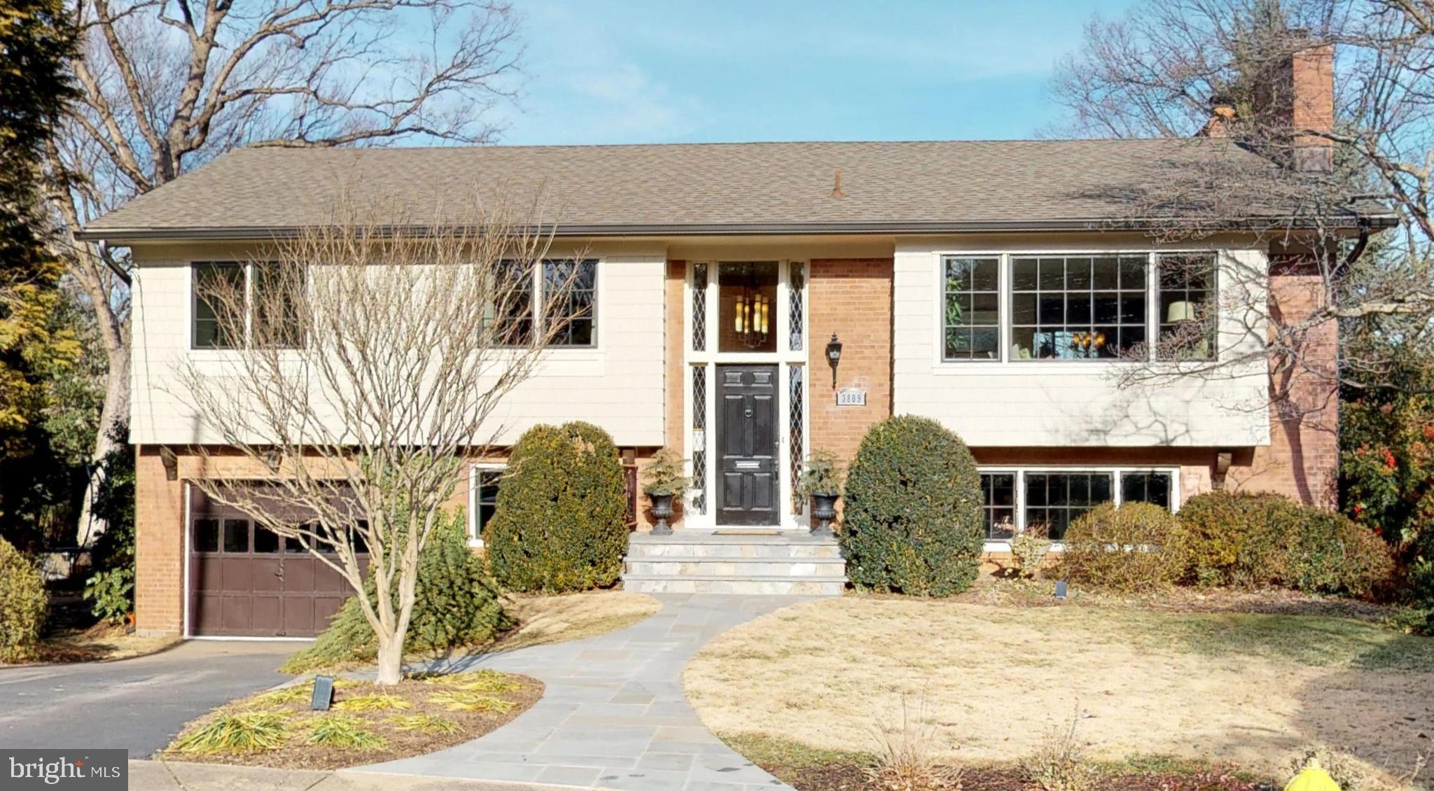 RIVERCREST - Residential