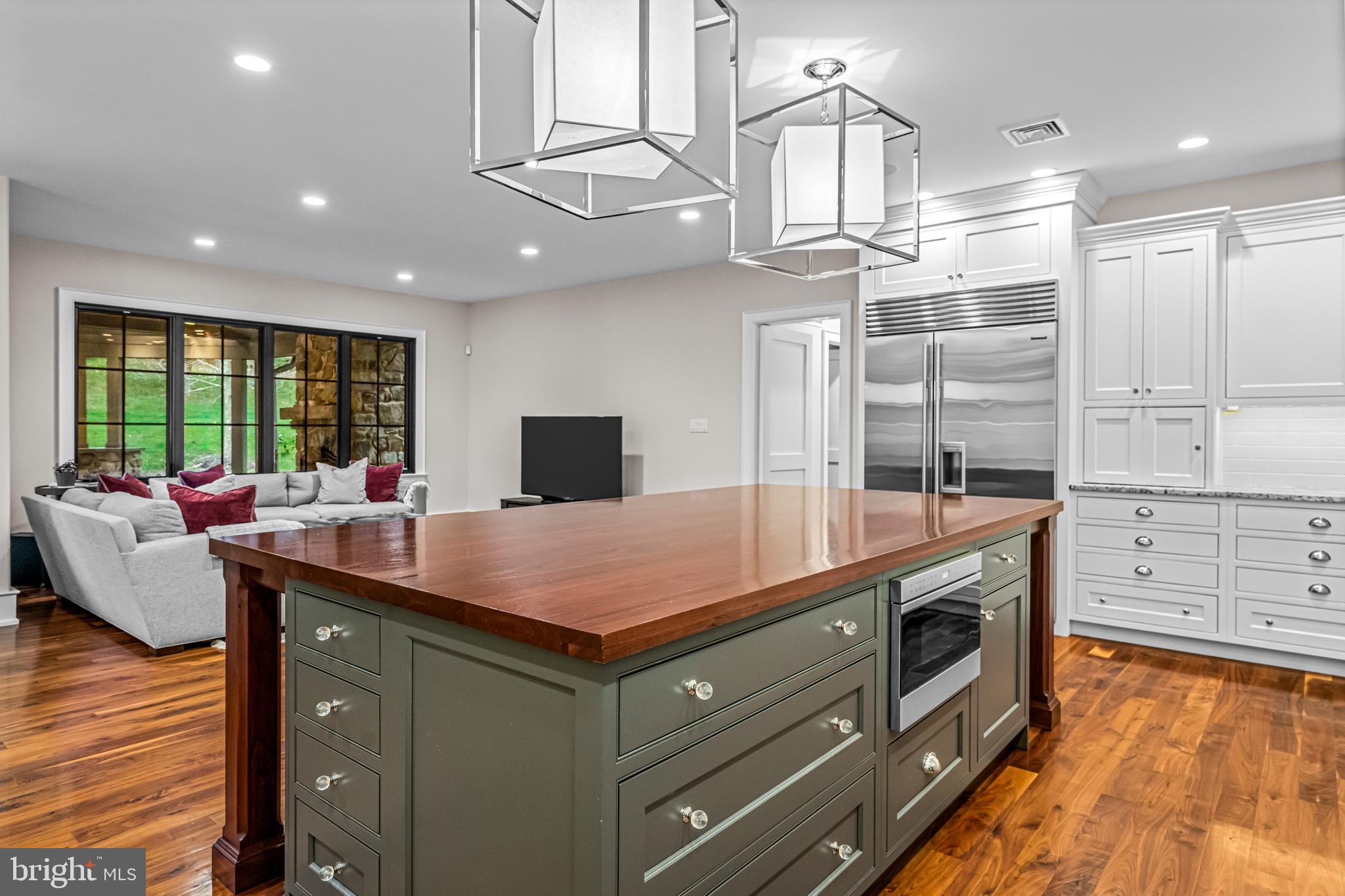 RADNOR HUNT - Residential
