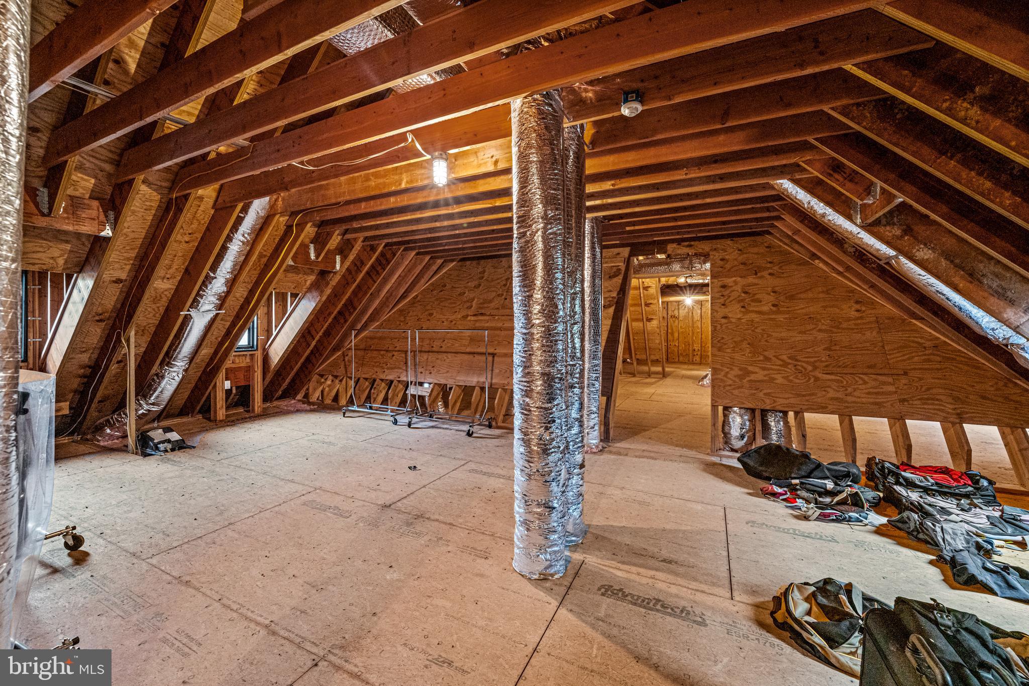 RADNOR HUNT - Residential