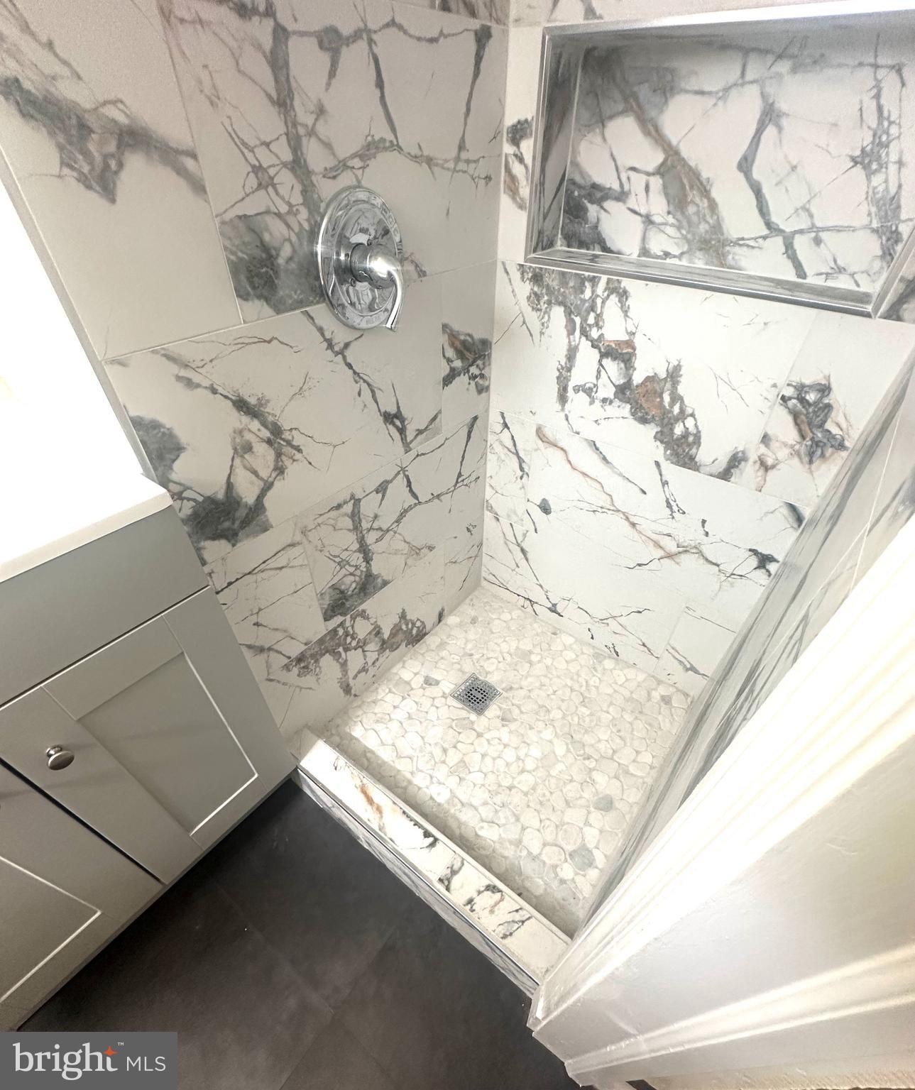 EDNOR GARDENS - LAKESIDE - Residential