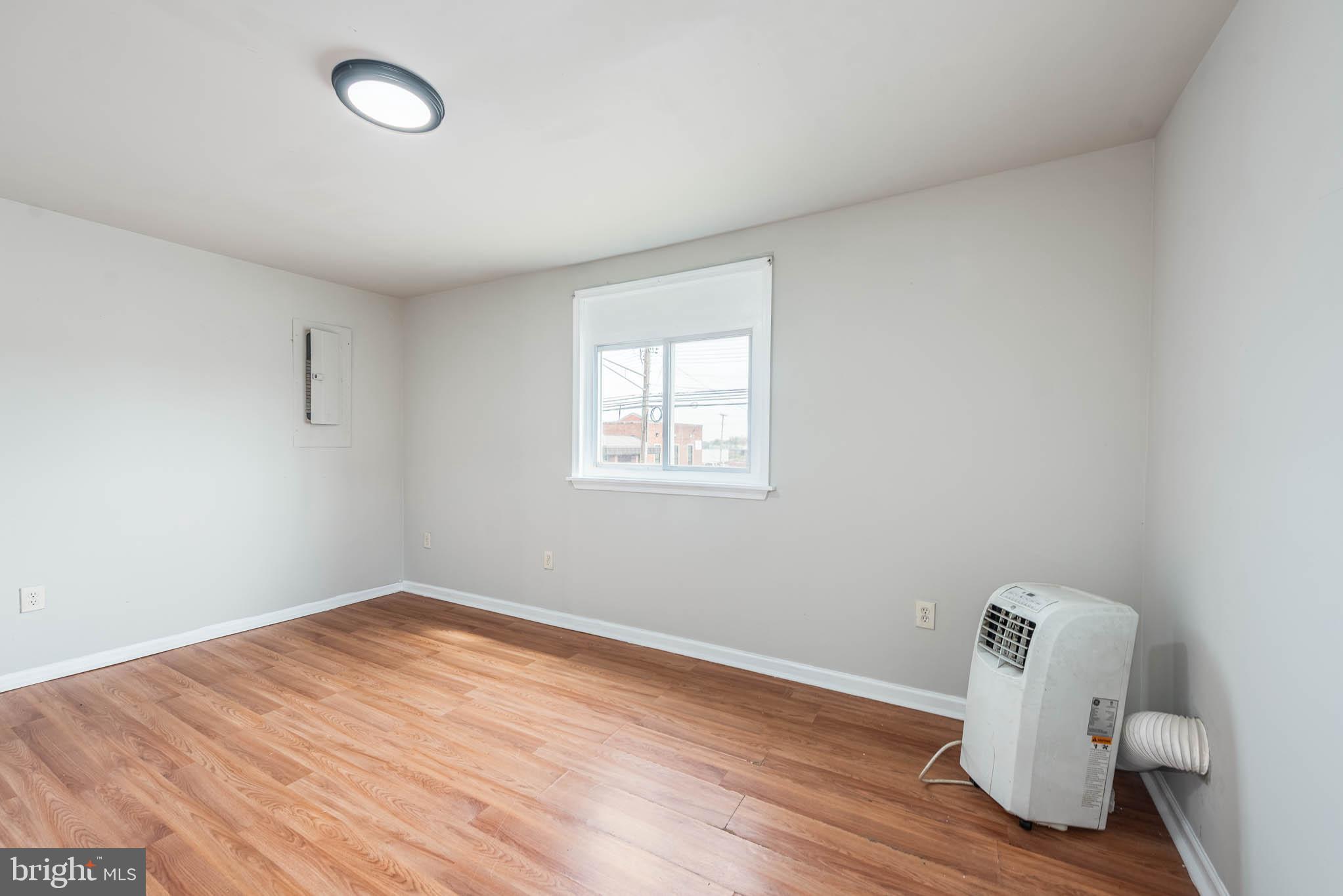 ROSEDALE - Residential Lease