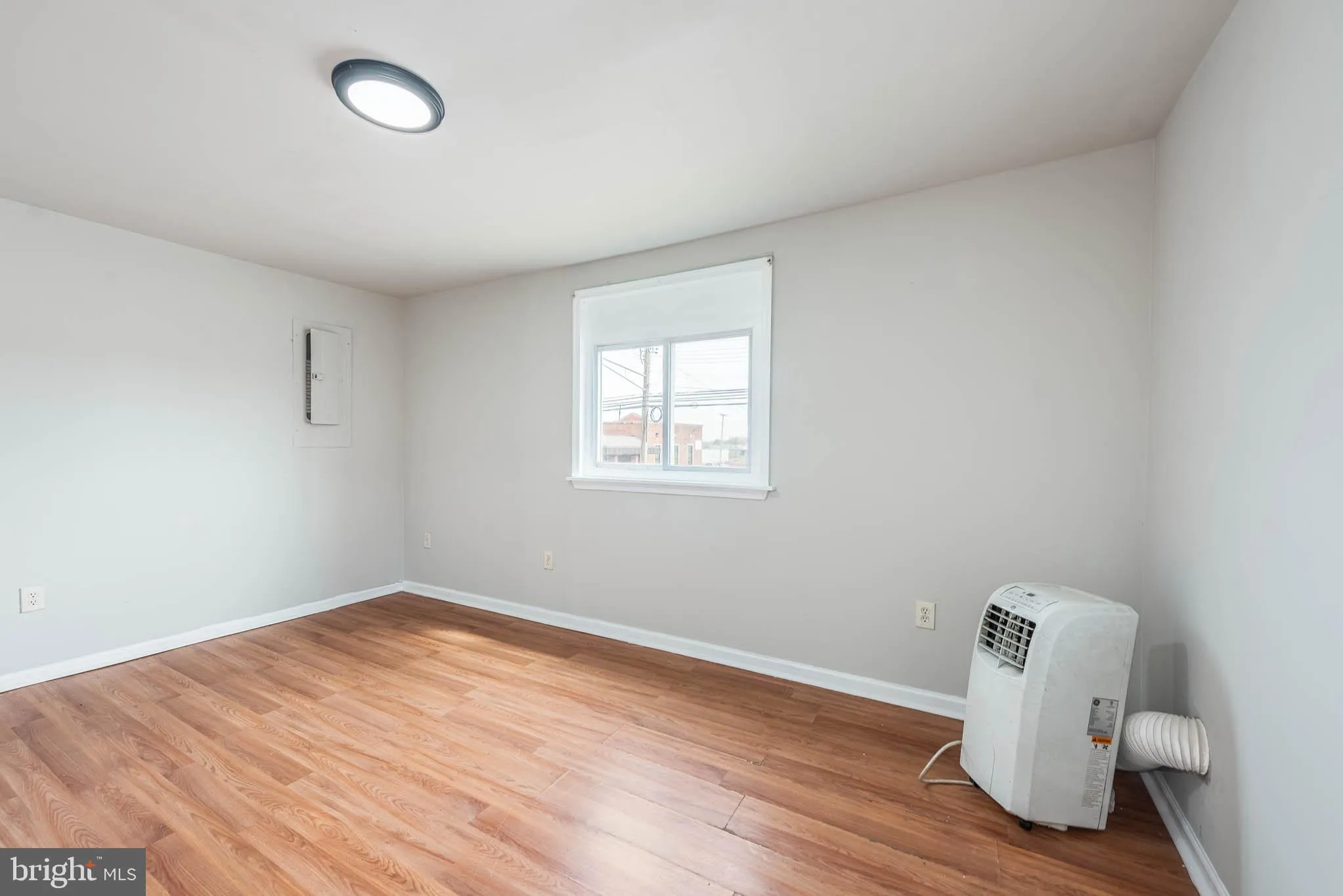 Rosedale, Maryland 21237, United States, 2 Bedrooms Bedrooms, ,1 BathroomBathrooms,Residential,Pending,106613