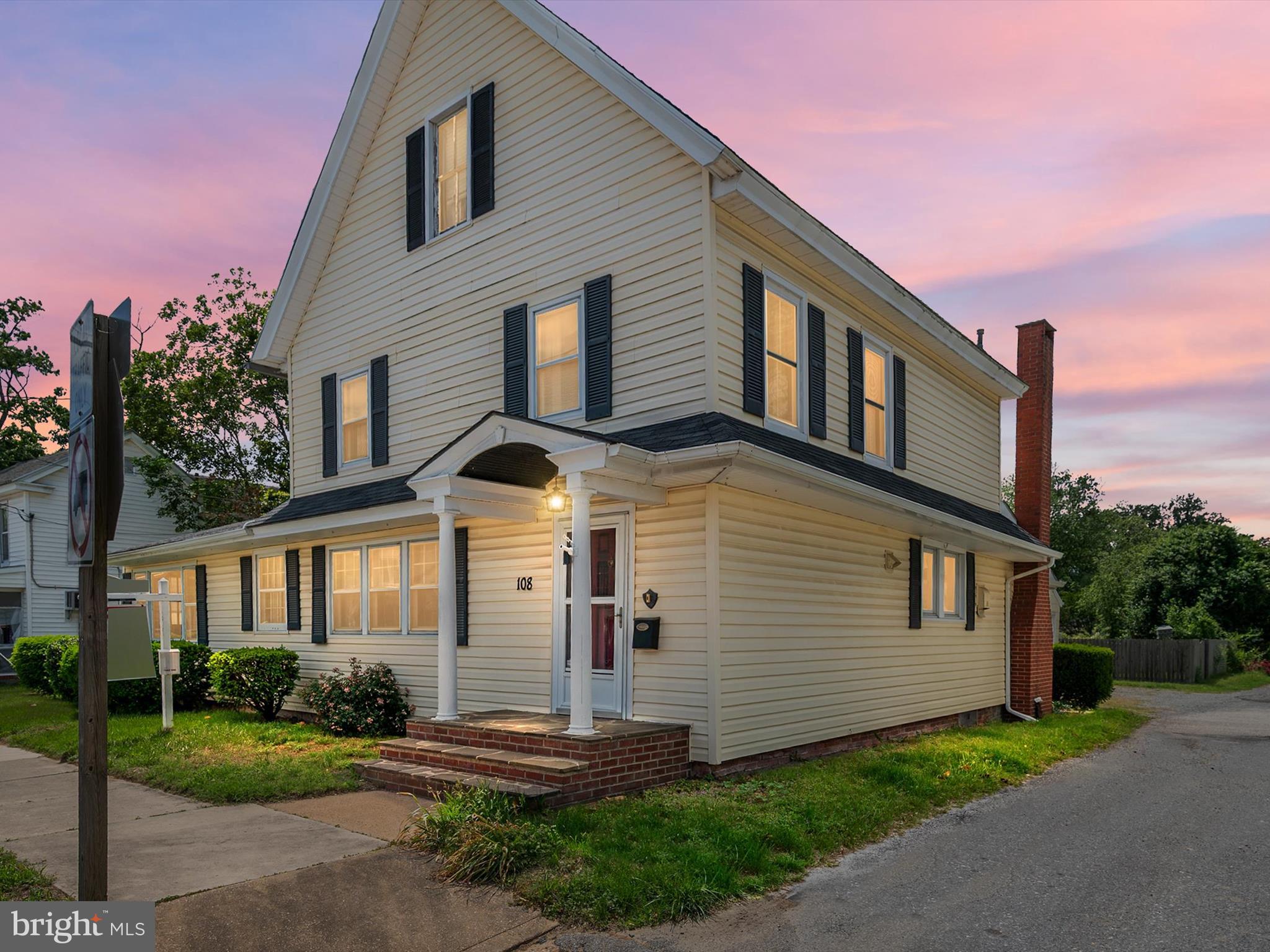 Historic charm meets endless potential in this spacious corner-lot home in the heart of downtown Denton—formerly home to the beloved local flower shop! With 4 bedrooms and 1.5 bathrooms, this well-maintained property offers incredible space, character, and small-town walkability.
From the welcoming front porch to the large family room that opens to an oversized deck, this home is perfect for entertaining or relaxing in your own downtown retreat. The detached garage includes a workshop and a massive upper-level storage area, offering endless possibilities for hobbies, business, or expansion.
Ready for your personal touches, this property blends original charm with room to grow. Located just steps from restaurants, the Denton Wharf, and the Yacht Club, and only 5 minutes from Route 404—you’ll love the easy access to shopping, dining, and the beach.
Whether you're dreaming of a residence, business space, or both, this is a rare opportunity to own a piece of Denton’s history. Schedule your private tour today!
