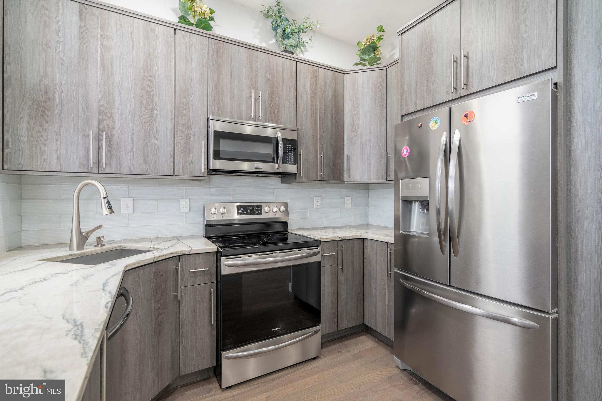 LUDLOW - Residential Lease