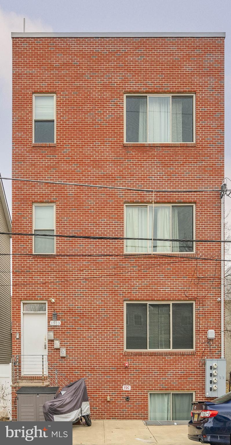 LUDLOW - Residential Lease