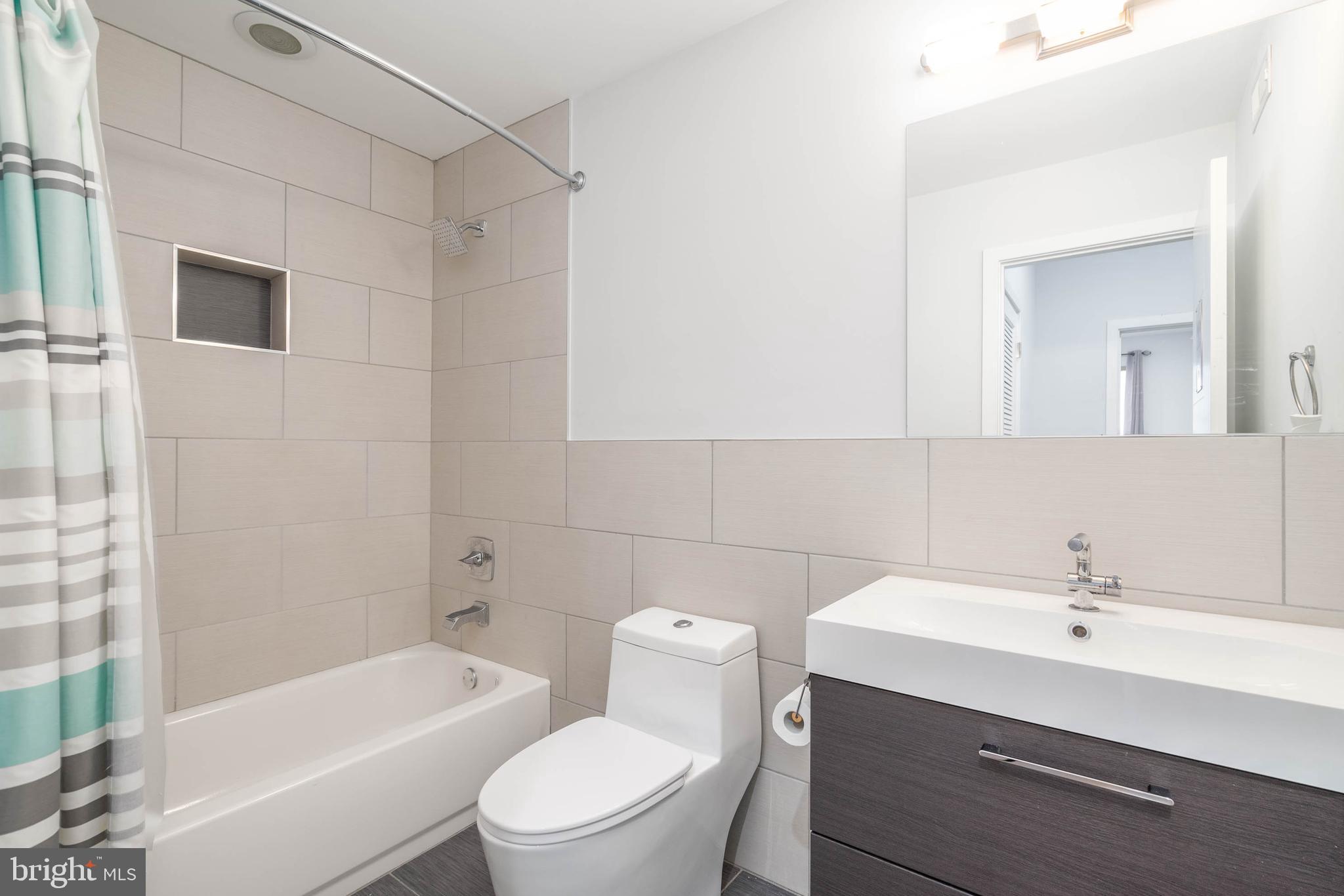 LUDLOW - Residential Lease