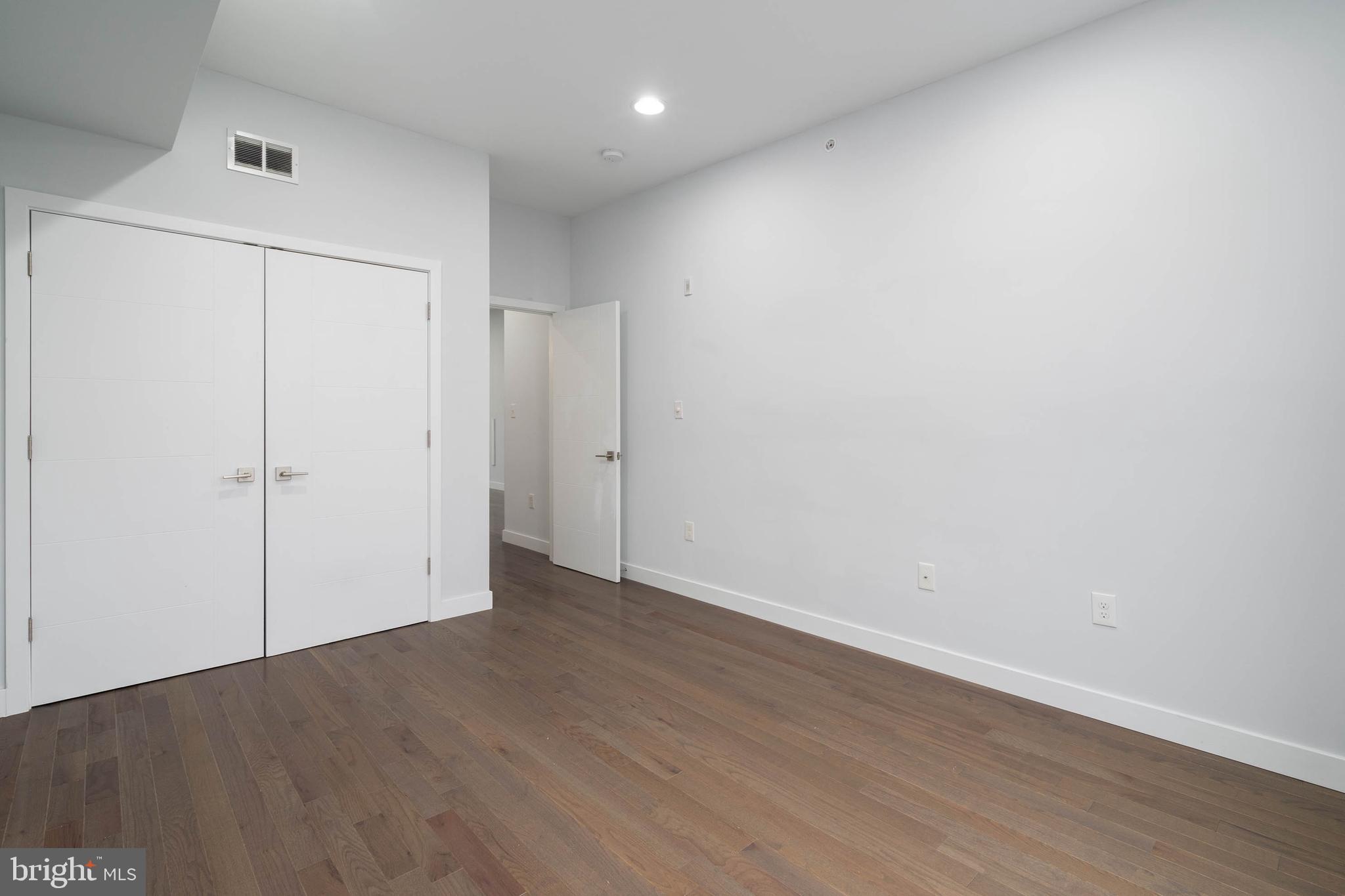 LUDLOW - Residential Lease