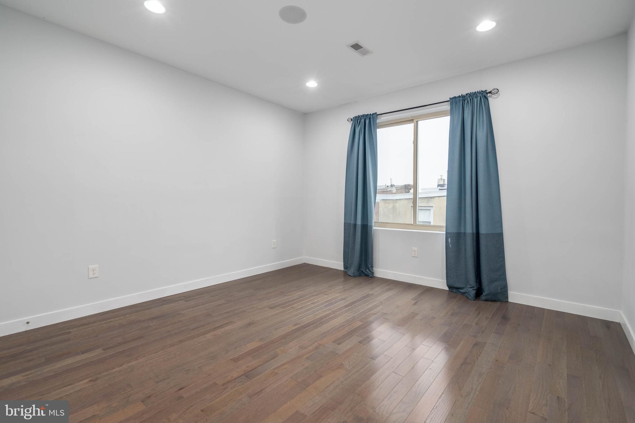 LUDLOW - Residential Lease