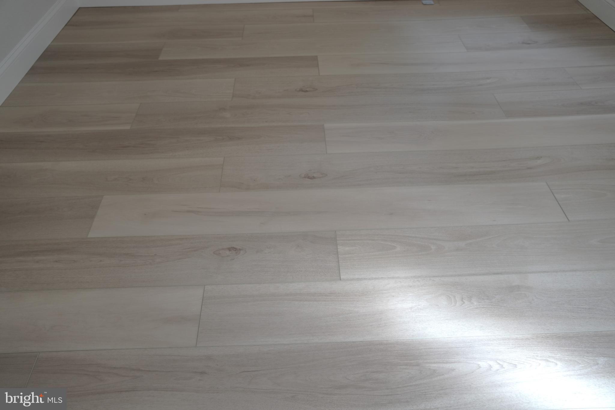 RIVERSTONE - Residential Lease