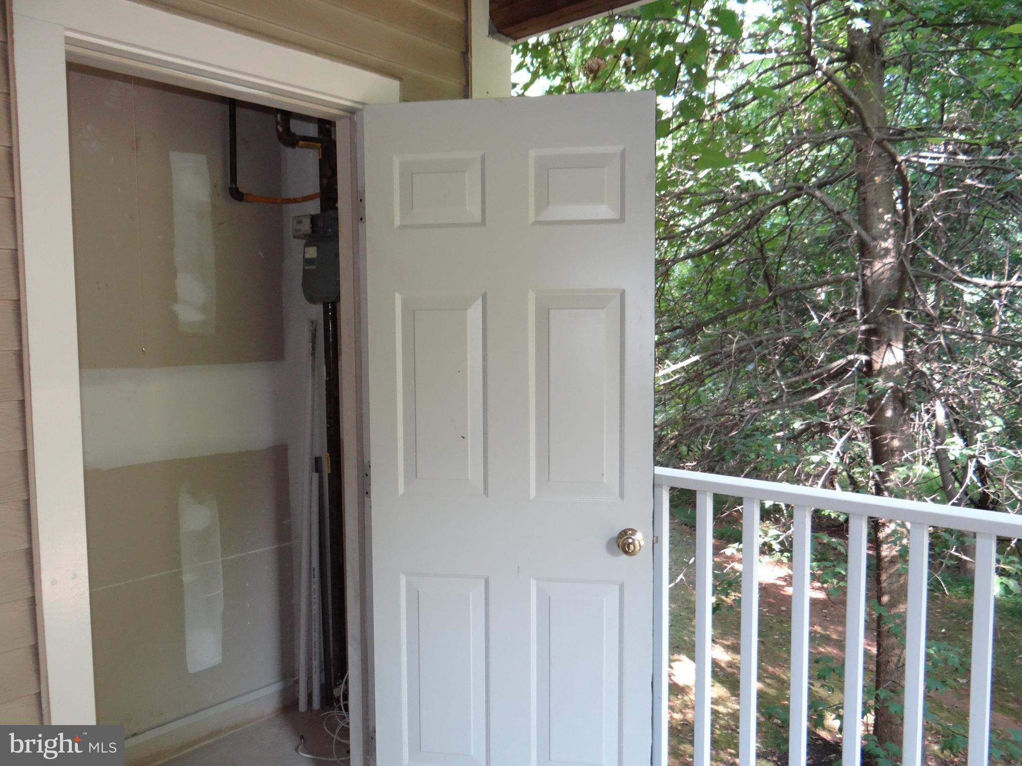 RIVERSTONE - Residential Lease