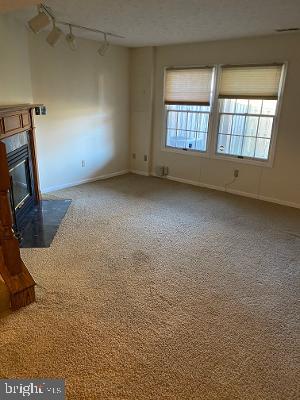 OLD BRIDGE ESTATES - Residential Lease