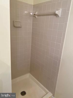 OLD BRIDGE ESTATES - Residential Lease