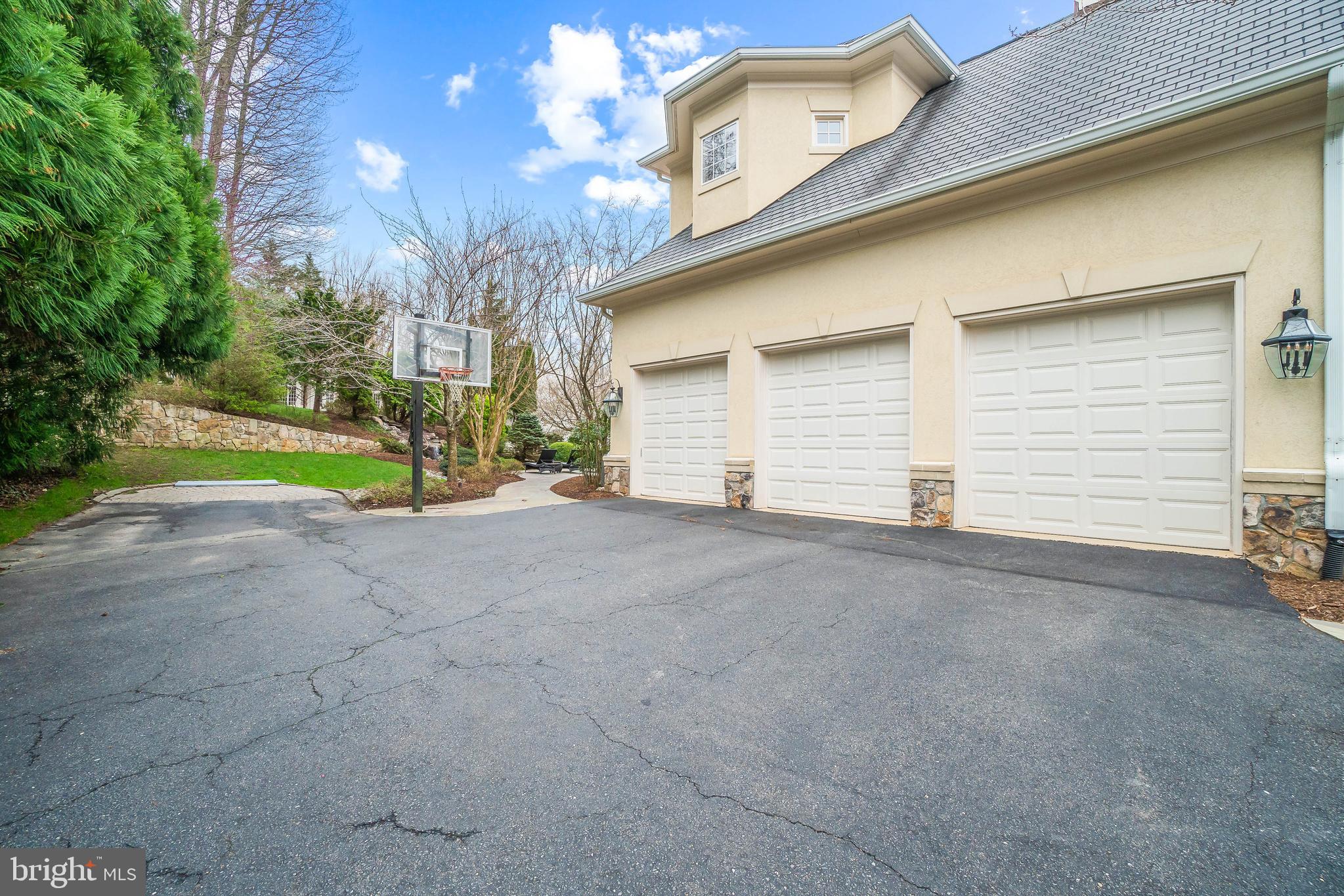 THE RESERVE - Residential