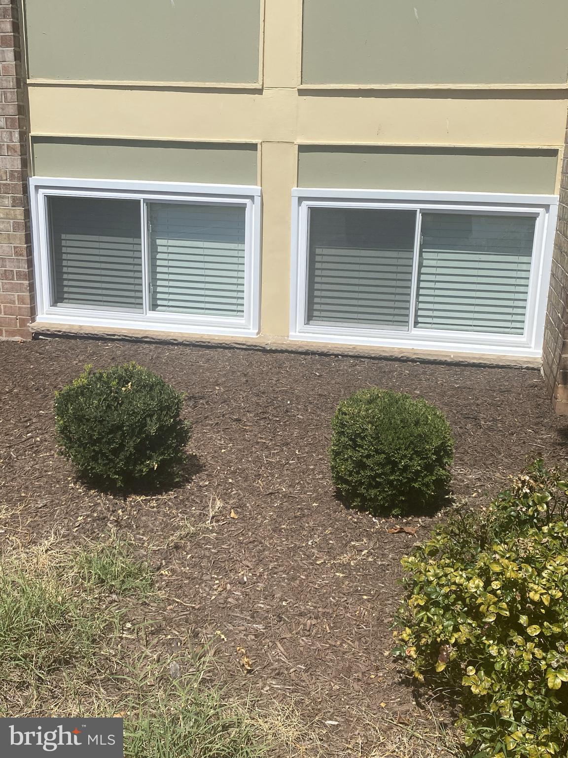 HOLLY HILL CONDOMINIUMS - Residential Lease