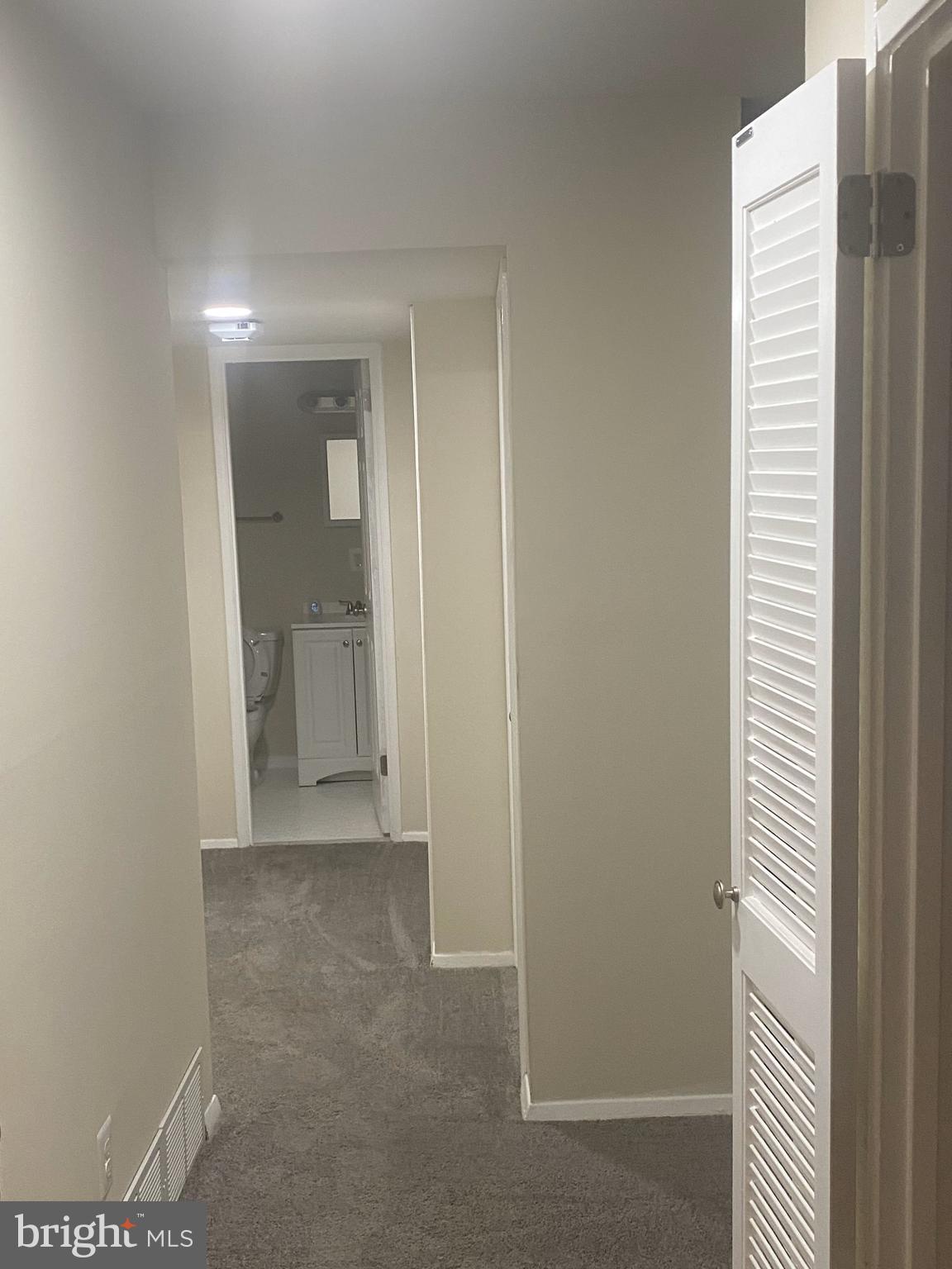 HOLLY HILL CONDOMINIUMS - Residential Lease