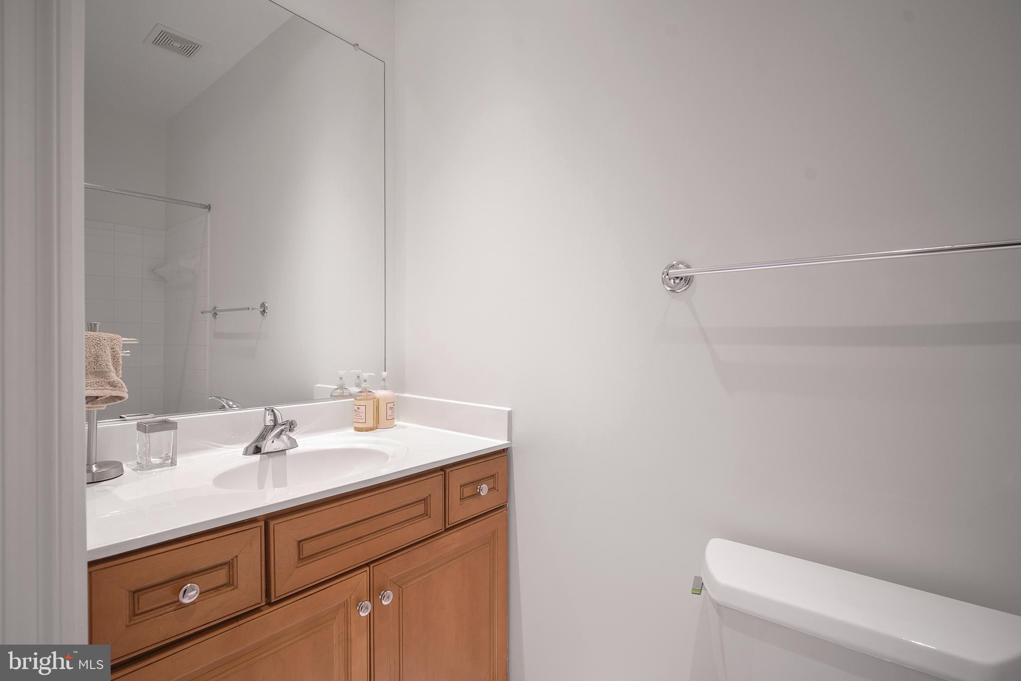 CHATHAM SQUARE - Residential