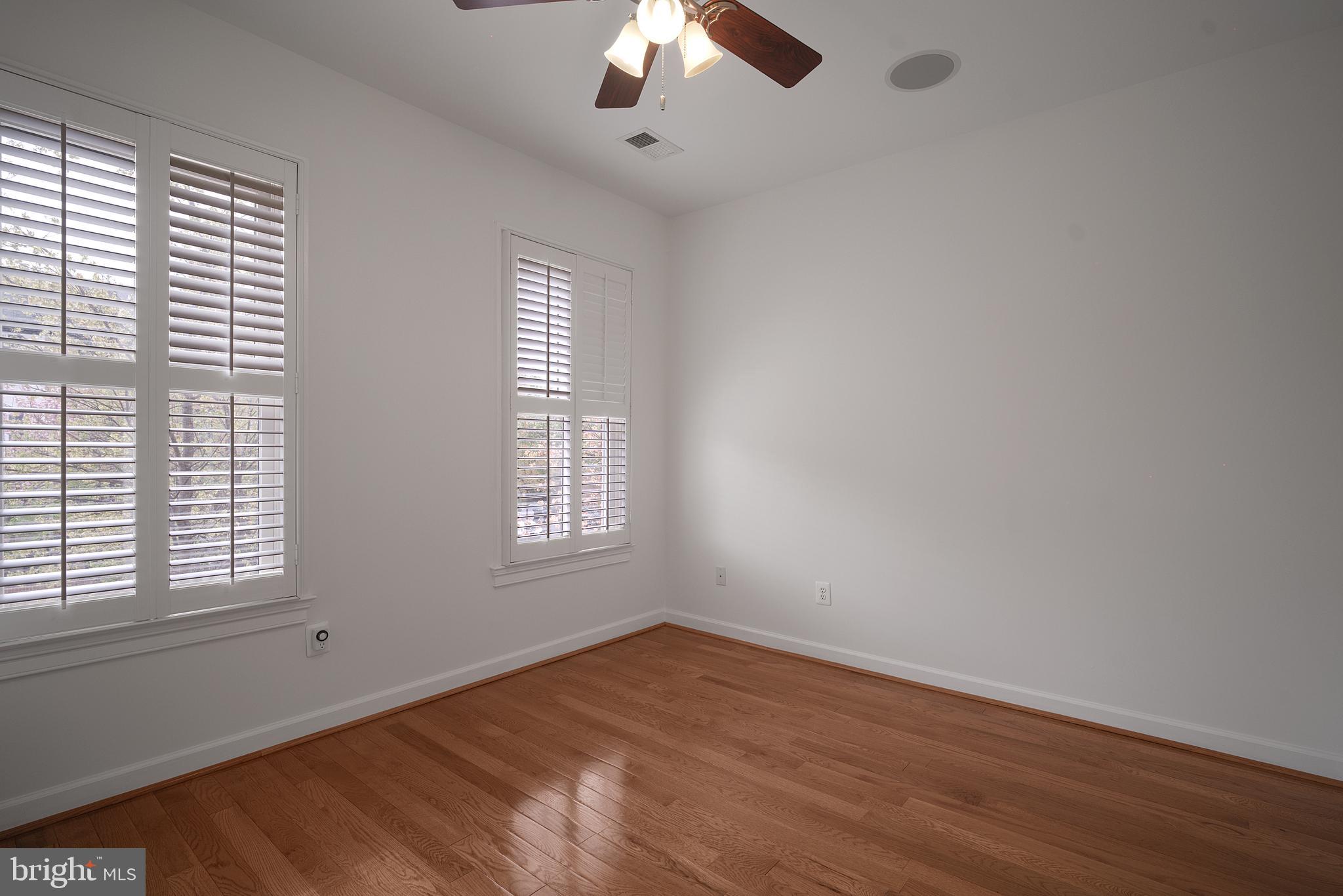 CHATHAM SQUARE - Residential