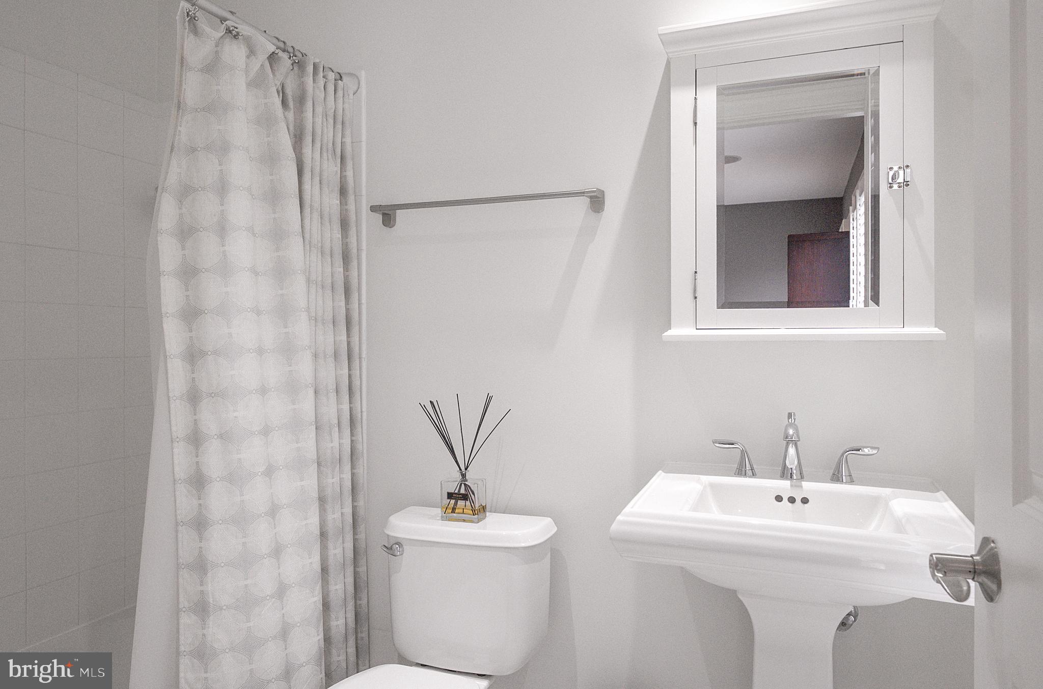 CHATHAM SQUARE - Residential