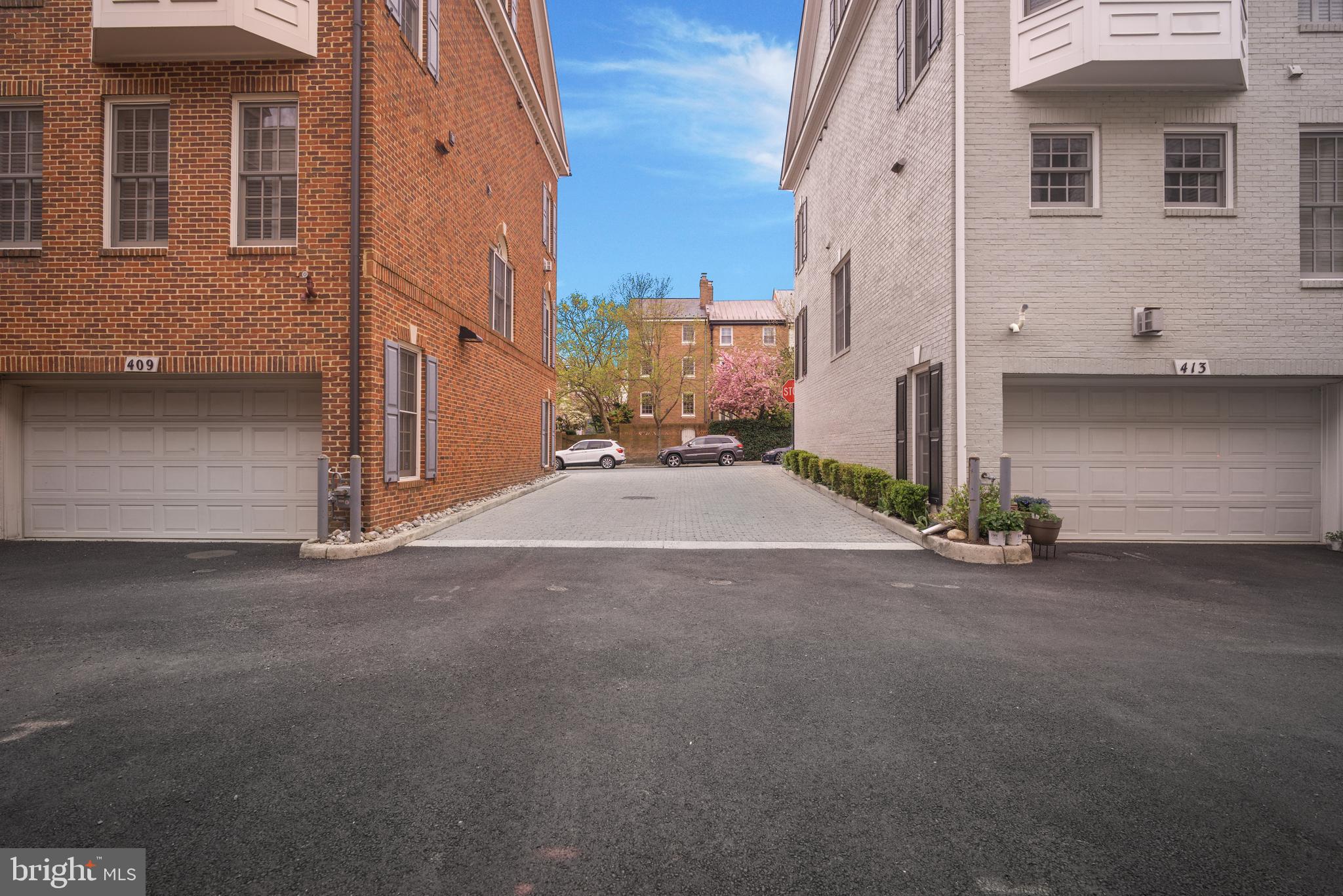 CHATHAM SQUARE - Residential