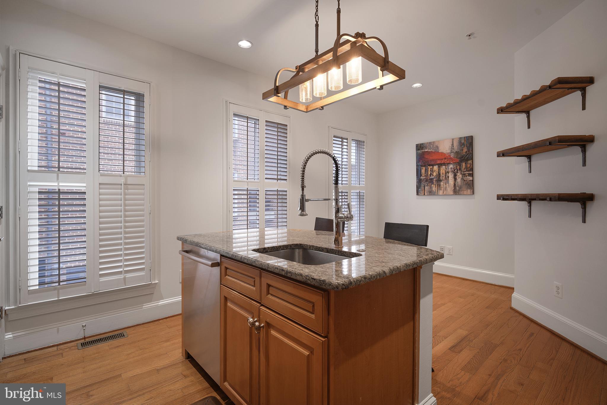 CHATHAM SQUARE - Residential