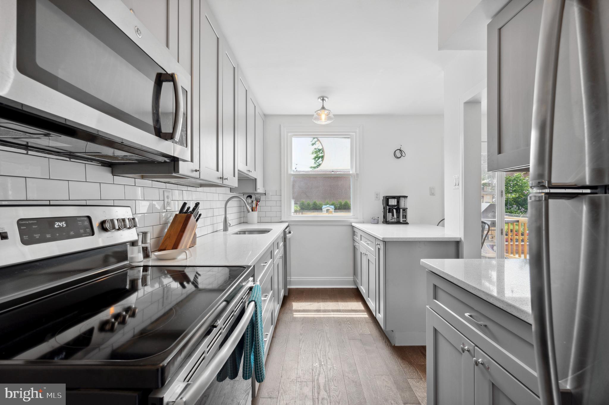 ROXBOROUGH - Residential