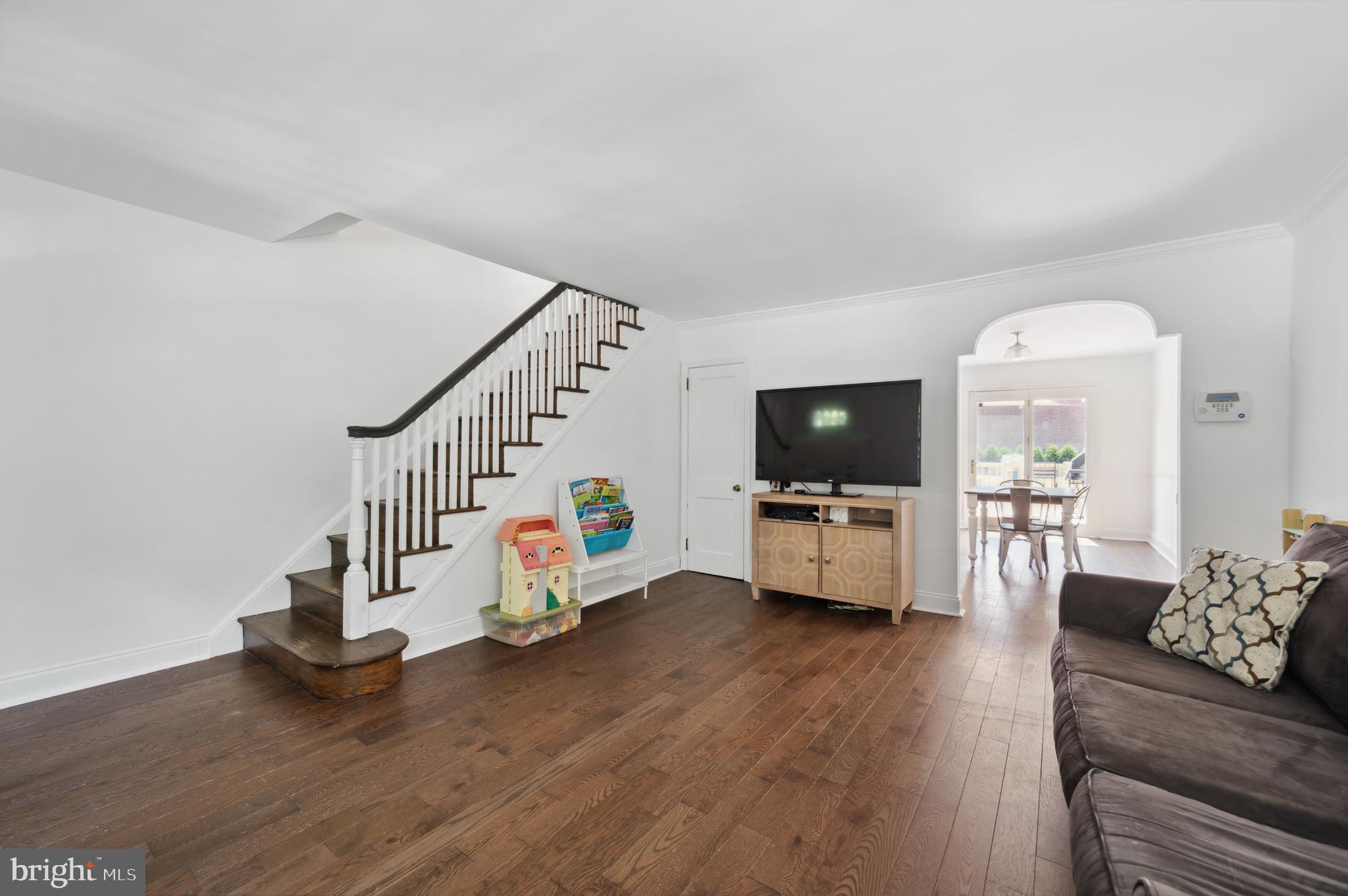 ROXBOROUGH - Residential