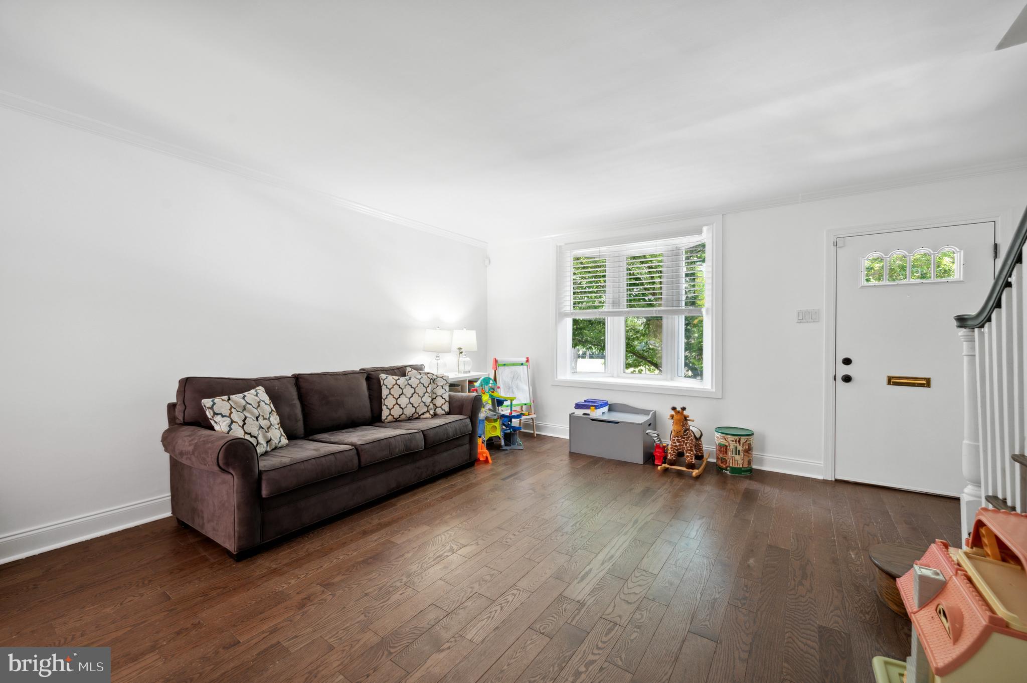 ROXBOROUGH - Residential